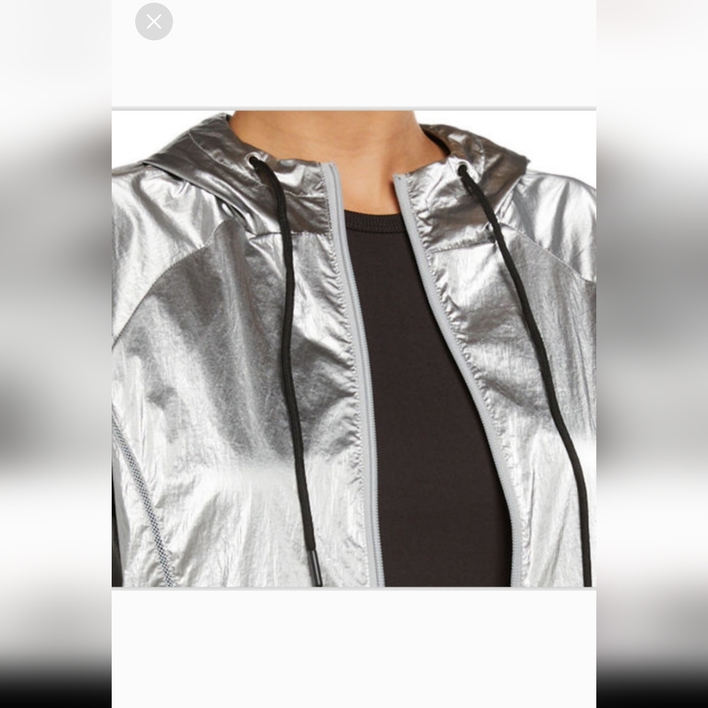 Bcbgeneration Silver Running Jacket. Size: Large - image 3